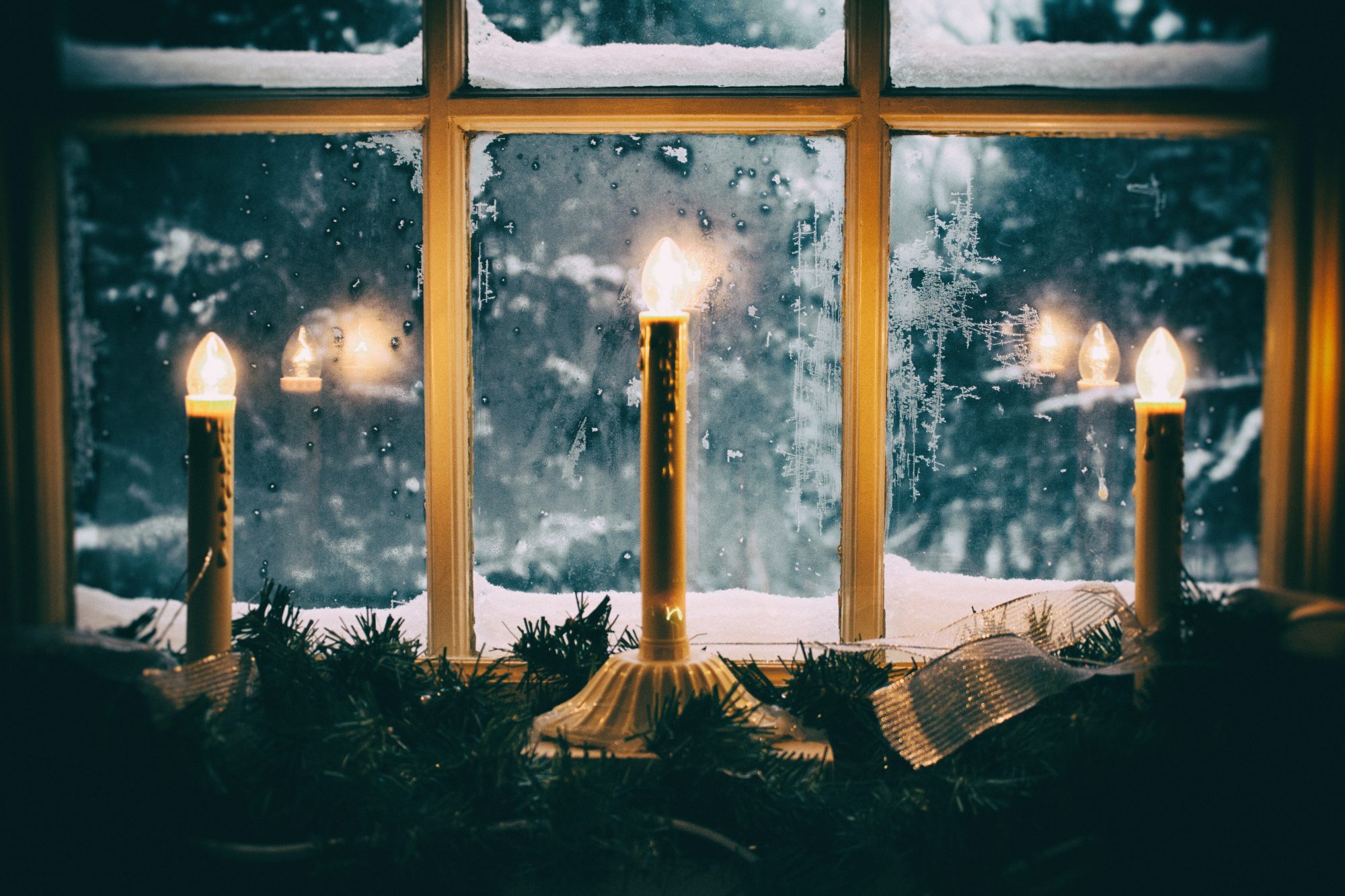 Christmas Candle Lights - 8 Ways to Decorate Your Timber Windows at Christmas