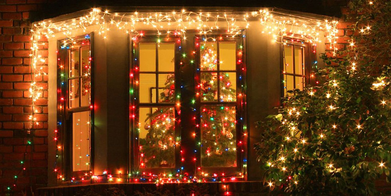 Lighting - 8 Ways to Decorate Your Timber Windows at Christmas